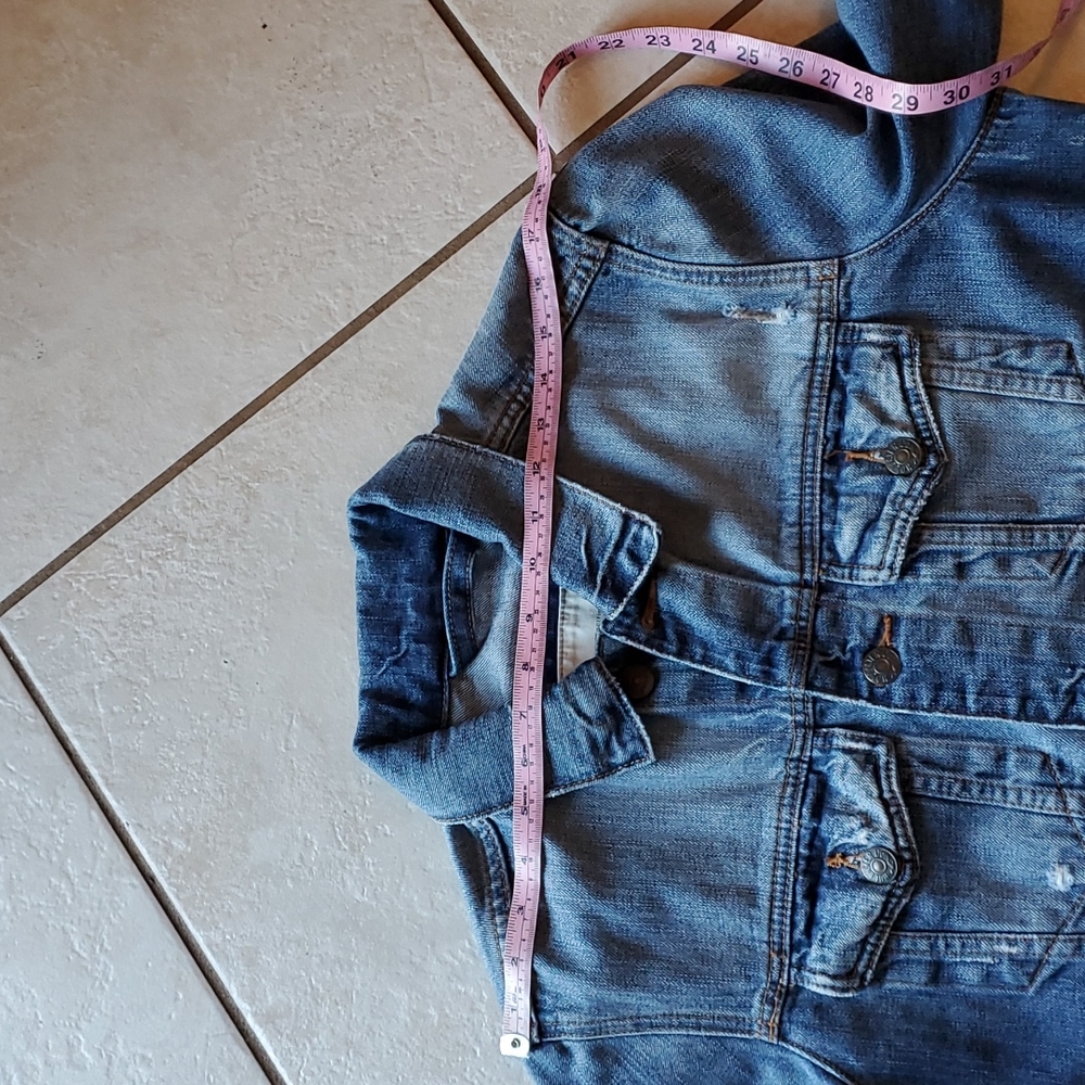 holister distressed denim jacket - Picture 9 of 12
